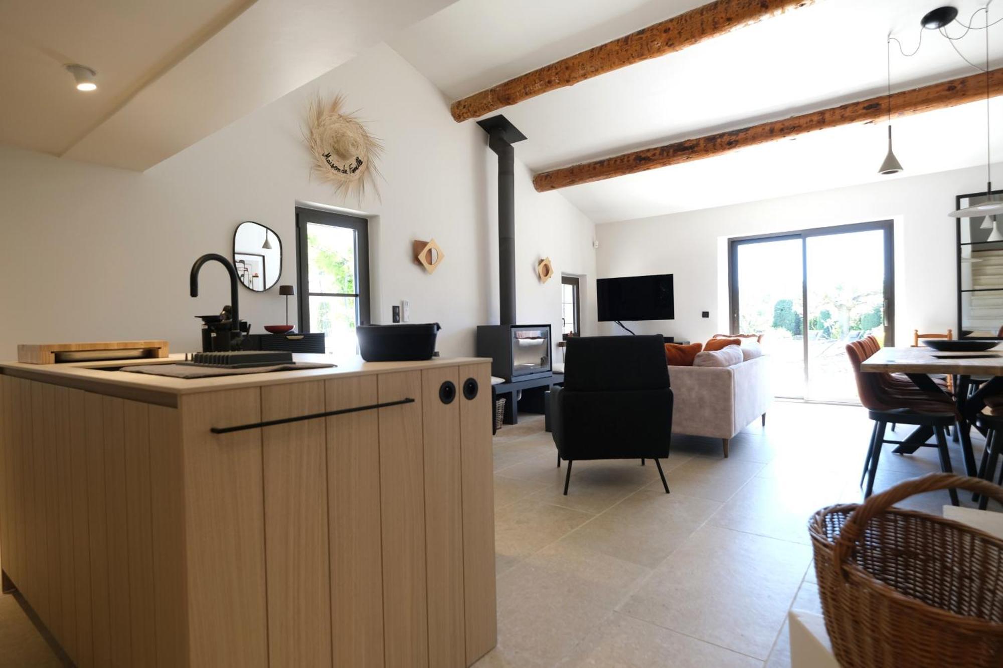 Provencal House With Heated Pool, View Of The Luberon In Robion - Accommodates 12 People. Buitenkant foto