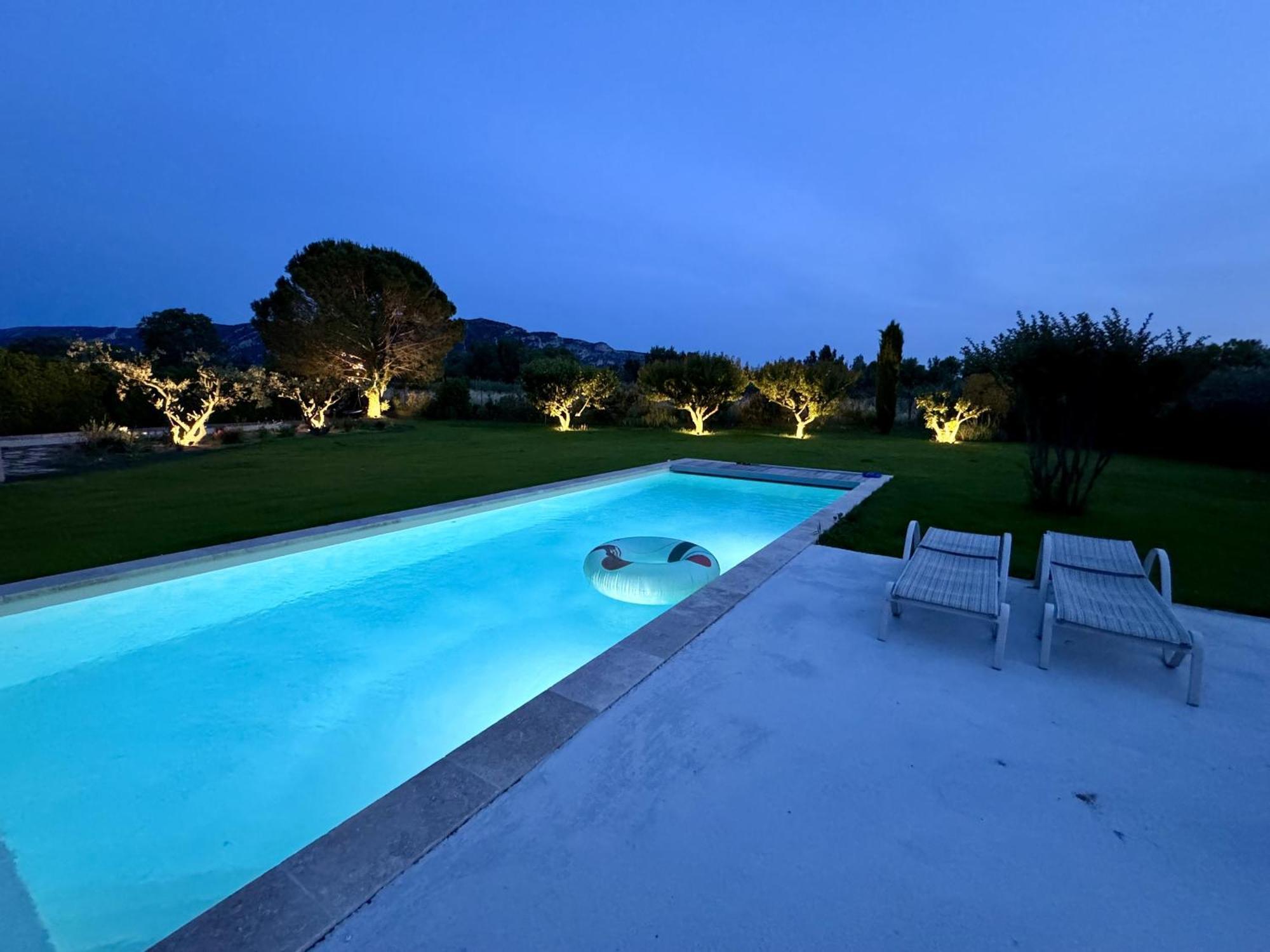 Provencal House With Heated Pool, View Of The Luberon In Robion - Accommodates 12 People. Buitenkant foto