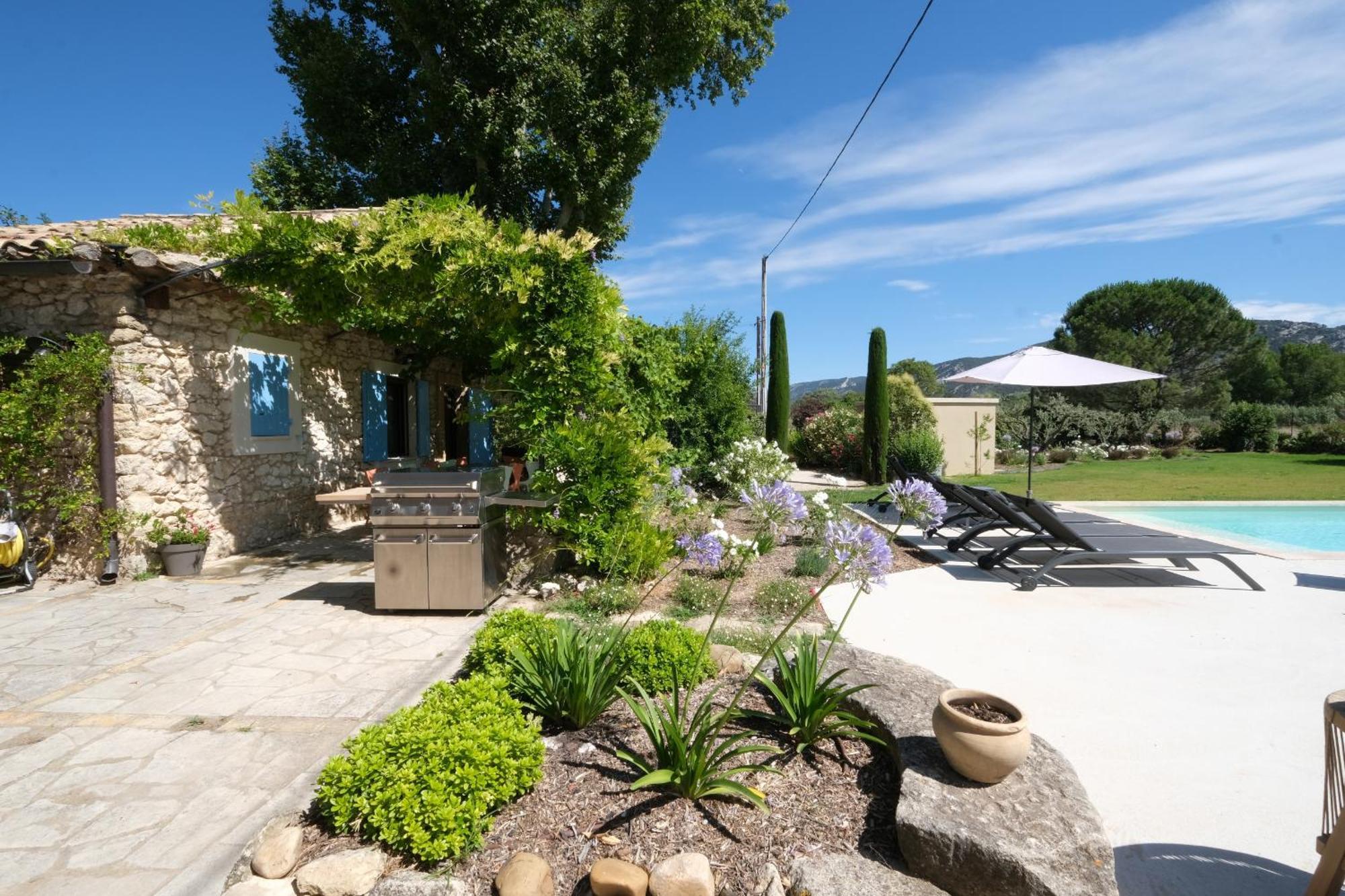 Provencal House With Heated Pool, View Of The Luberon In Robion - Accommodates 12 People. Buitenkant foto